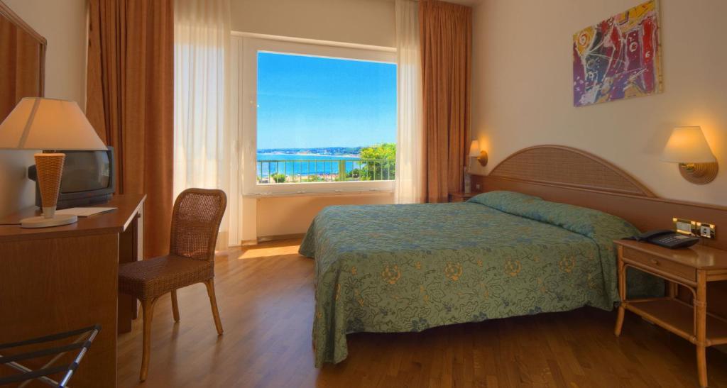 Hotel Scogliera Numana Habitación foto