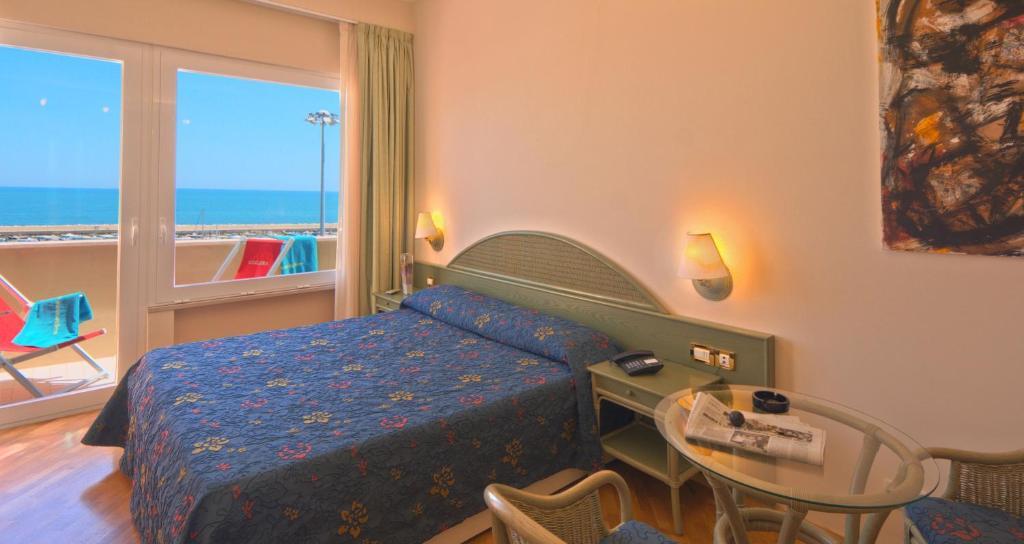 Hotel Scogliera Numana Habitación foto