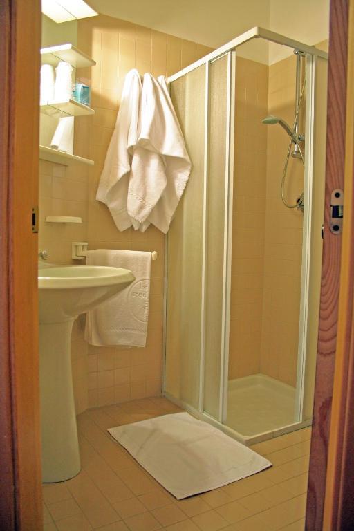 Hotel Scogliera Numana Habitación foto